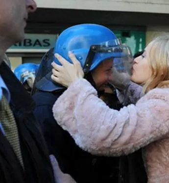 Пиратское телевидение (2012) смотреть онлайн Пиратское телевидение (2012) фильм смотреть онлайн