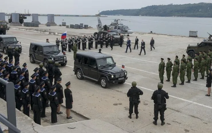 Хантер Киллер (2018) смотреть онлайн бесплатно Хантер Киллер (2018) фильм смотреть онлайн бесплатно