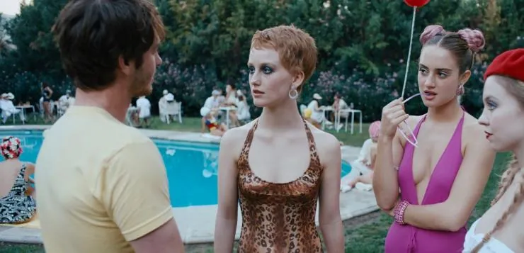 Под Сильвер-Лэйк (2018) смотреть онлайн бесплатно Под Сильвер-Лэйк (2018) фильм смотреть онлайн бесплатно