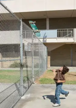 Середина 90-х (2018) в хорошем качестве смотреть онлайн Середина 90-х (2018) фильм в хорошем качестве смотреть онлайн