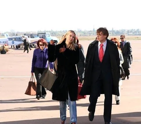 Первое правило королевы (2006) смотреть онлайн Первое правило королевы (2006) сериал смотреть онлайн