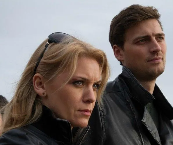 Три звезды (2014) 1 сезон 1-28,29,30 серия в хорошем качестве смотреть онлайн Три звезды (2014) сериал 1-28,29,30 серию 1 сезона в хорошем качестве смотреть онлайн