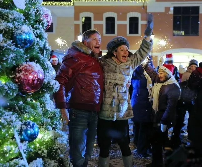 Новогоднее дежурство (2014) смотреть онлайн бесплатно Новогоднее дежурство (2014) сериал смотреть онлайн бесплатно