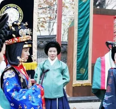 Дворец (2006) 1 сезон 1-22,23,24 серия в хорошем качестве смотреть онлайн Дворец (2006) сериал 1-22,23,24 серию 1 сезона в хорошем качестве смотреть онлайн