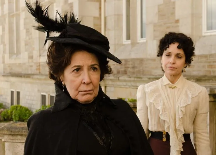 Гранд отель (2011) 1-3 сезон 1-20,21,22 серия в хорошем качестве смотреть онлайн Гранд отель (2011) сериал 1-20,21,22 серию 1-3 сезона в хорошем качестве смотреть онлайн