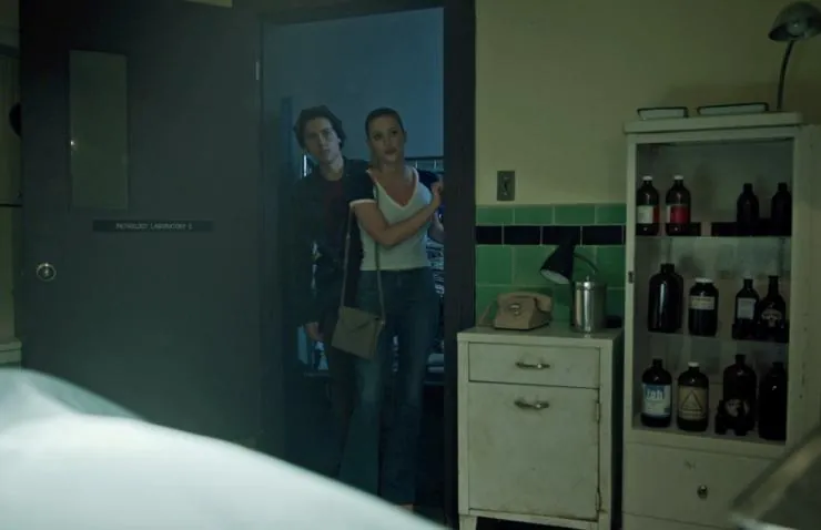 Ривердэйл (2017) 1-7 сезон 1-18,19,20 серия в хорошем качестве смотреть онлайн Ривердэйл (2017) сериал 1-18,19,20 серию 1-7 сезона в хорошем качестве смотреть онлайн