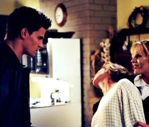 Баффи – истребительница вампиров (1997) 1-7 сезон 1-20,21,22 серия смотреть онлайн Баффи – истребительница вампиров (1997) сериал 1-20,21,22 серию 1-7 сезона смотреть онлайн