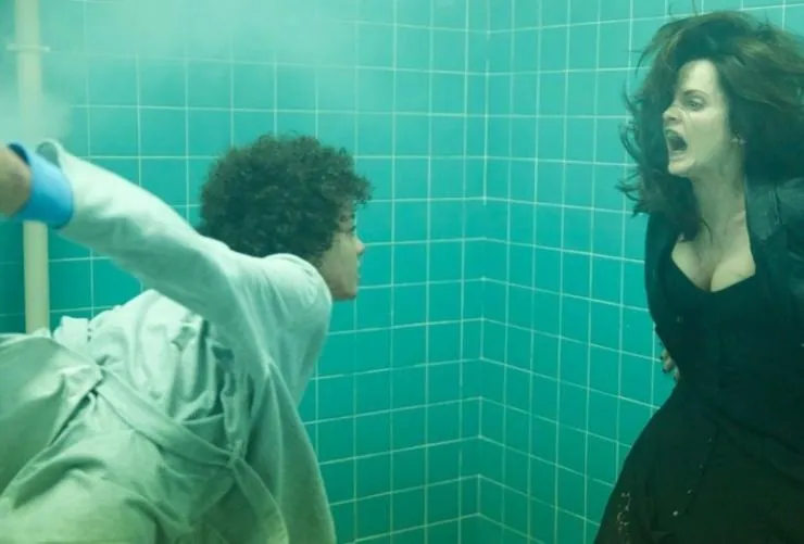 К югу от ада (2015) смотреть онлайн бесплатно К югу от ада (2015) сериал смотреть онлайн бесплатно