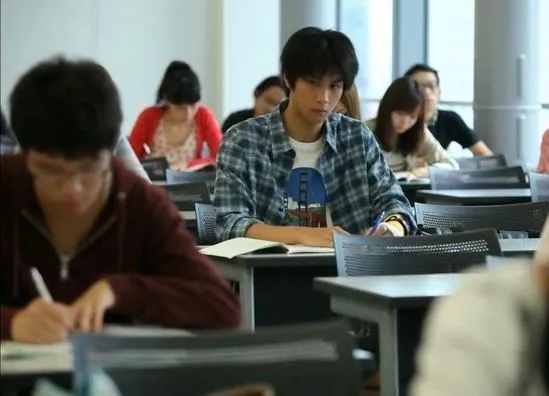 Клон (2010) в хорошем качестве смотреть онлайн Клон (2010) сериал в хорошем качестве смотреть онлайн