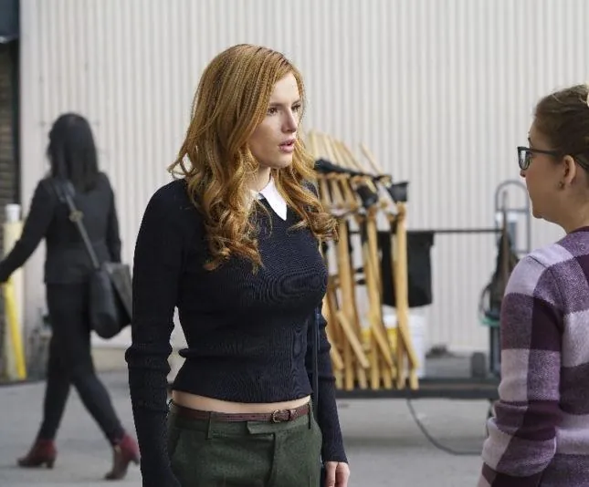 Популярна и влюблена (2017) в хорошем качестве смотреть онлайн Популярна и влюблена (2017) сериал в хорошем качестве смотреть онлайн