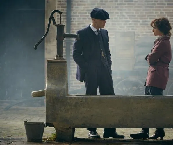 Острые козырьки (2013) 1-6 сезон 1-4,5,6 серия смотреть онлайн Острые козырьки (2013) сериал 1-4,5,6 серию 1-6 сезона смотреть онлайн