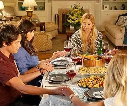 Милые обманщицы (2010) 1-7 сезон 1-18,19,20 серия смотреть онлайн бесплатно Милые обманщицы (2010) сериал 1-18,19,20 серию 1-7 сезона смотреть онлайн бесплатно