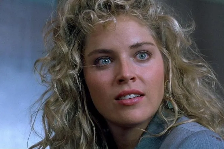 Вспомнить всё (1990) смотреть онлайн бесплатно Вспомнить всё (1990) фильм смотреть онлайн бесплатно