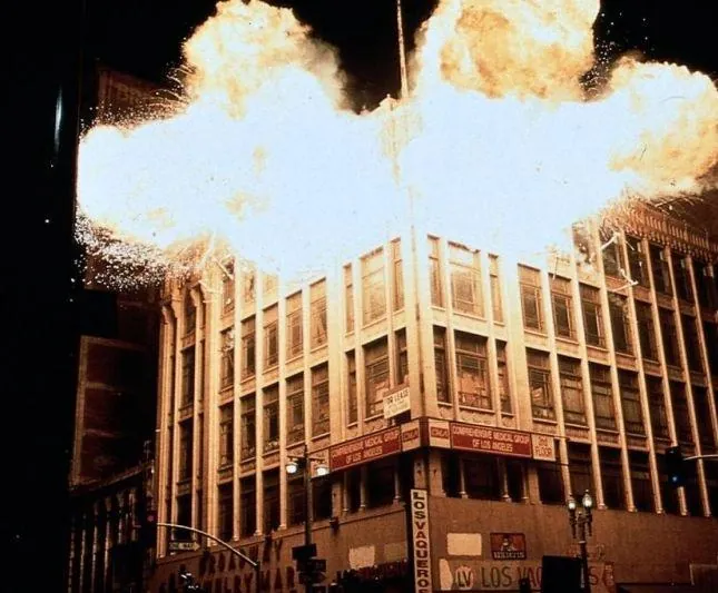 Час пик (1998) смотреть онлайн Час пик (1998) фильм смотреть онлайн