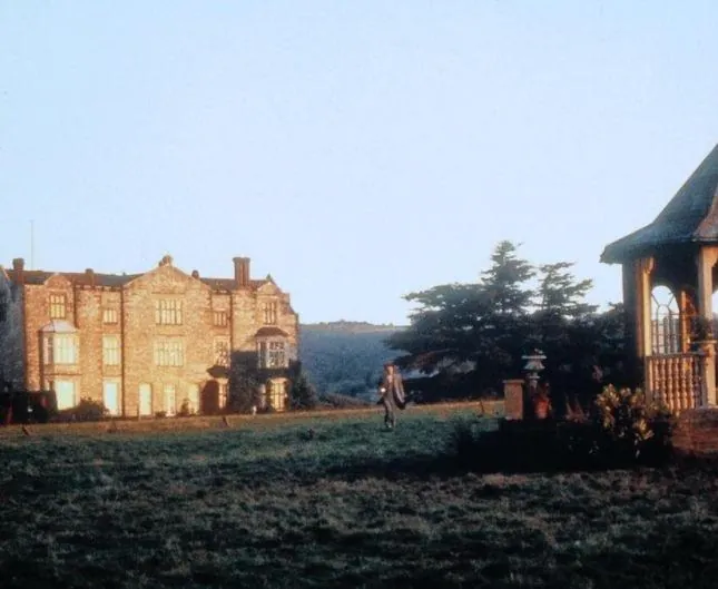 Дом призраков (1995) смотреть онлайн Дом призраков (1995) фильм смотреть онлайн