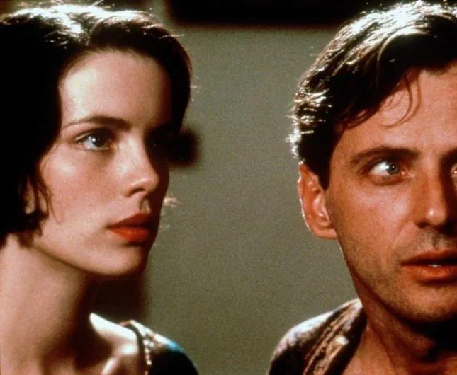 Дом призраков (1995) смотреть онлайн бесплатно Дом призраков (1995) фильм смотреть онлайн бесплатно