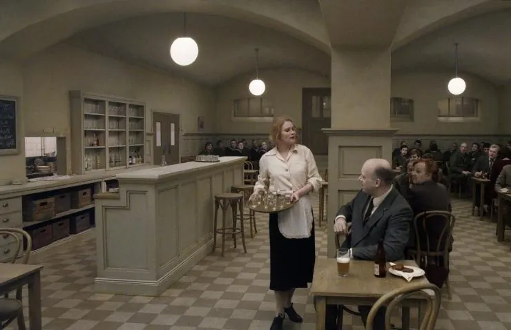 Голубь сидел на ветке, размышляя о бытии (2014) в хорошем качестве смотреть онлайн Голубь сидел на ветке, размышляя о бытии (2014) фильм в хорошем качестве смотреть онлайн