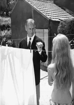 И Бог создал женщину (1956) смотреть онлайн И Бог создал женщину (1956) фильм смотреть онлайн