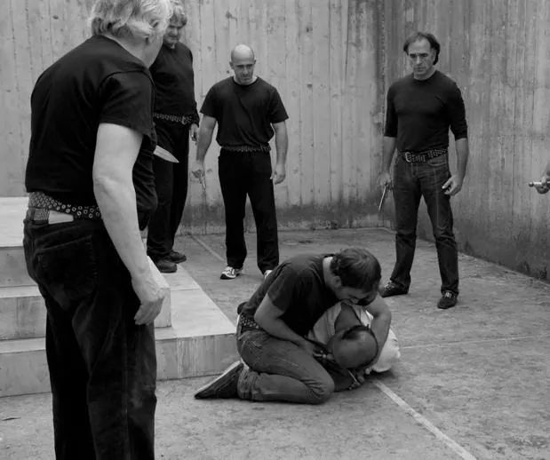 Цезарь должен умереть (2012) смотреть онлайн Цезарь должен умереть (2012) фильм смотреть онлайн