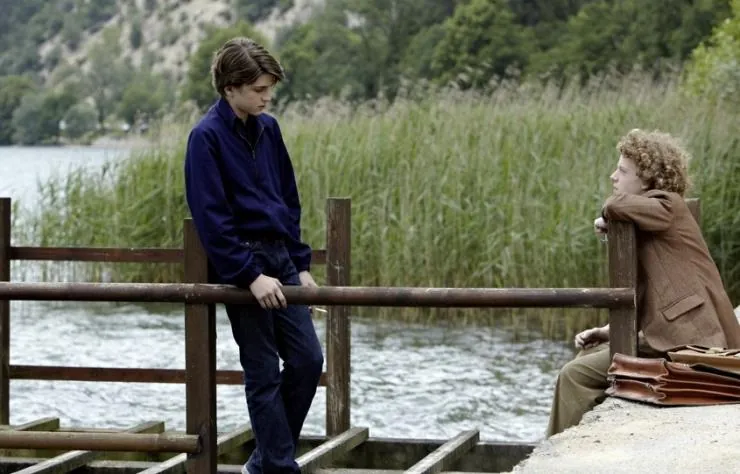 Далеко по соседству (2010) смотреть онлайн Далеко по соседству (2010) фильм смотреть онлайн