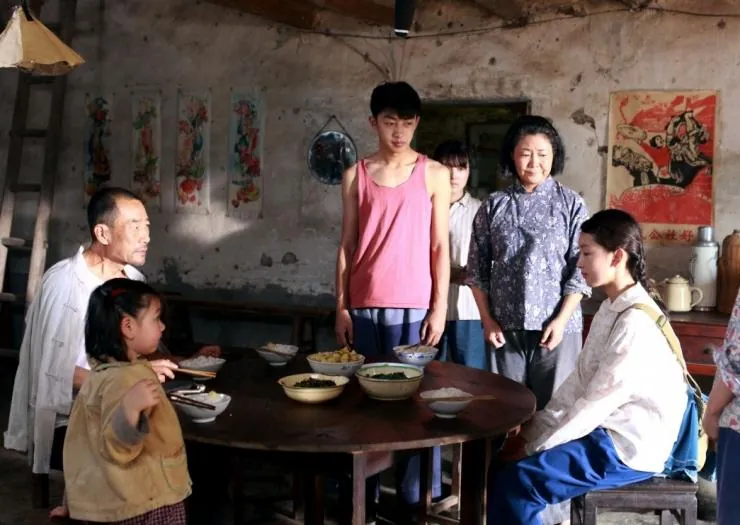 Под ветвями боярышника (2010) смотреть онлайн бесплатно Под ветвями боярышника (2010) фильм смотреть онлайн бесплатно