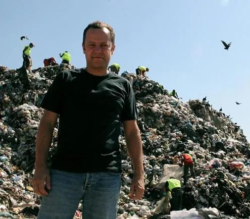 Свалка (2010) смотреть онлайн Свалка (2010) фильм смотреть онлайн