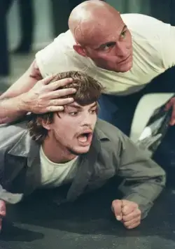 Эффект бабочки (2003) в хорошем качестве смотреть онлайн Эффект бабочки (2003) фильм в хорошем качестве смотреть онлайн