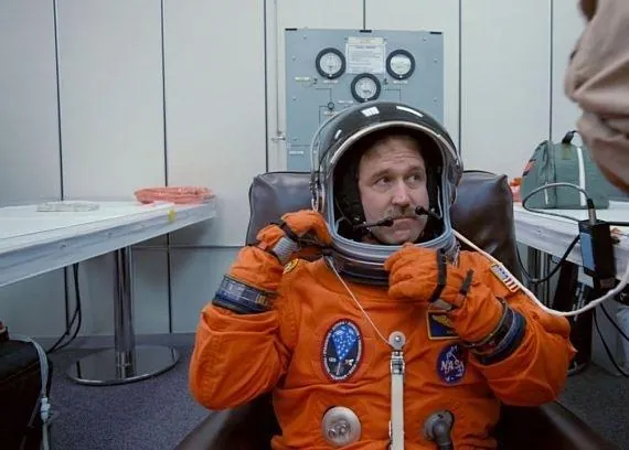 Телескоп Хаббл в 3D (2010) смотреть онлайн Телескоп Хаббл в 3D (2010) фильм смотреть онлайн