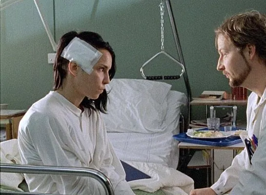 Девушка, которая взрывала воздушные замки (2009) смотреть онлайн Девушка, которая взрывала воздушные замки (2009) фильм смотреть онлайн