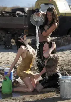 Стервозные штучки (2009) в хорошем качестве смотреть онлайн Стервозные штучки (2009) фильм в хорошем качестве смотреть онлайн