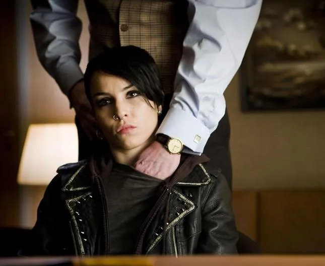 Девушка с татуировкой дракона (2009) смотреть онлайн Девушка с татуировкой дракона (2009) фильм смотреть онлайн