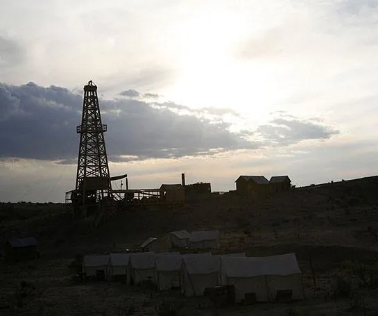 Нефть (2007) в хорошем качестве смотреть онлайн Нефть (2007) фильм в хорошем качестве смотреть онлайн