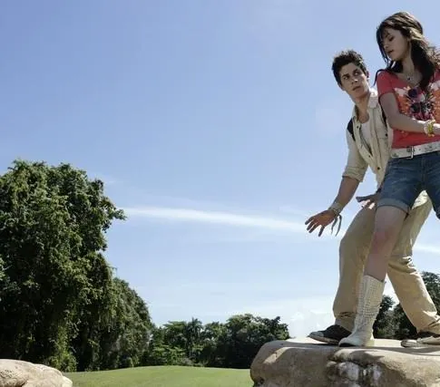 Волшебники из Вэйверли Плэйс в кино (2009) смотреть онлайн Волшебники из Вэйверли Плэйс в кино (2009) фильм смотреть онлайн