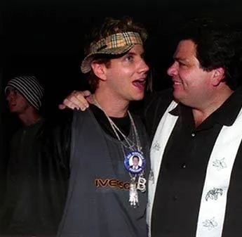 Разыскиваются в Малибу (2003) смотреть онлайн Разыскиваются в Малибу (2003) фильм смотреть онлайн