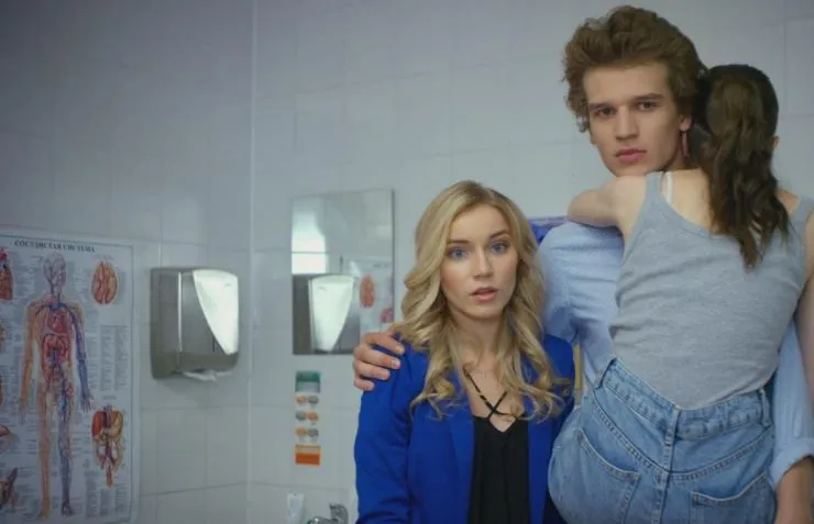 Любовный треугольник (2019) смотреть онлайн Любовный треугольник (2019) фильм смотреть онлайн