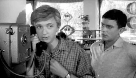 Я шагаю по Москве (1963) в хорошем качестве смотреть онлайн Я шагаю по Москве (1963) фильм в хорошем качестве смотреть онлайн