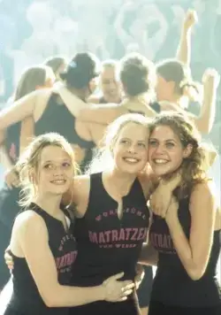 Девочки сверху (2001) в хорошем качестве смотреть онлайн Девочки сверху (2001) фильм в хорошем качестве смотреть онлайн