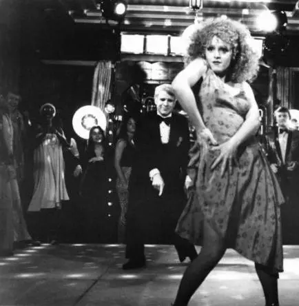 Придурок (1979) смотреть онлайн Придурок (1979) фильм смотреть онлайн