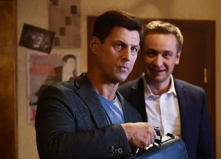 Женщина в зеркале (2018) смотреть онлайн бесплатно Женщина в зеркале (2018) сериал смотреть онлайн бесплатно