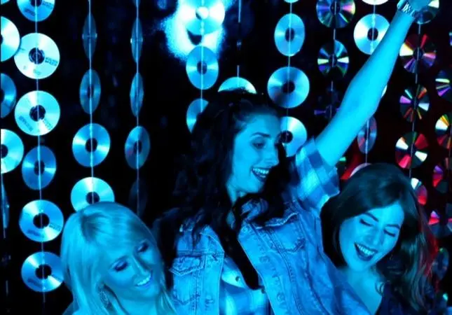 Бездельницы (2013) смотреть онлайн Бездельницы (2013) сериал смотреть онлайн