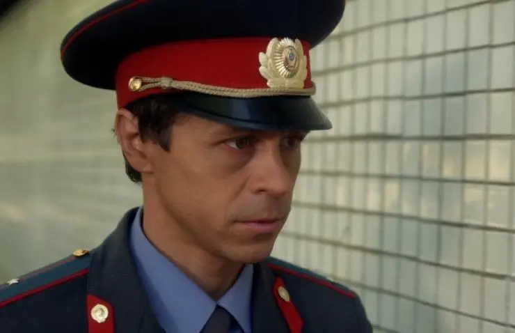 Обратная сторона Луны (2012) 1-2 сезон 1-14,15,16 серия в хорошем качестве смотреть онлайн Обратная сторона Луны (2012) сериал 1-14,15,16 серию 1-2 сезона в хорошем качестве смотреть онлайн