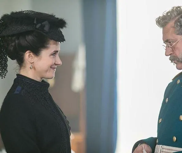 Тайны госпожи Кирсановой (2019) 1 сезон 1-48,49,50 серия в хорошем качестве смотреть онлайн Тайны госпожи Кирсановой (2019) сериал 1-48,49,50 серию 1 сезона в хорошем качестве смотреть онлайн