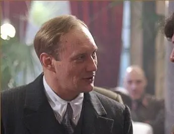 Ленинград (2007) 1 сезон 1-1,2,3,4 серия в хорошем качестве смотреть онлайн Ленинград (2007) сериал 1-1,2,3,4 серию 1 сезона в хорошем качестве смотреть онлайн