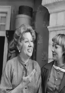 Покровские ворота (1982) смотреть онлайн Покровские ворота (1982) сериал смотреть онлайн