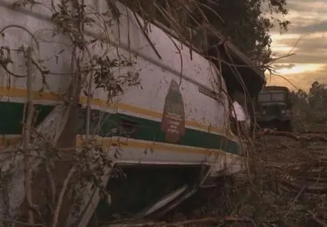 Нашествие (2005) 1 сезон 1-20,21,22 серия смотреть онлайн Нашествие (2005) сериал 1-20,21,22 серию 1 сезона смотреть онлайн