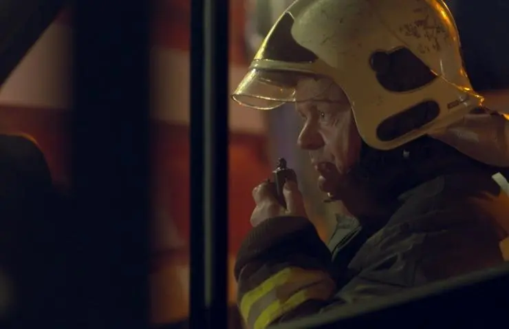 Между двух огней (2014) в хорошем качестве смотреть онлайн Между двух огней (2014) сериал в хорошем качестве смотреть онлайн