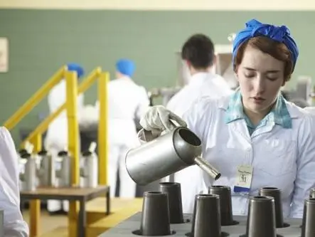 Девушки и бомбы (2012) 1-2 сезон 1-10,11,12 серия в хорошем качестве смотреть онлайн Девушки и бомбы (2012) сериал 1-10,11,12 серию 1-2 сезона в хорошем качестве смотреть онлайн