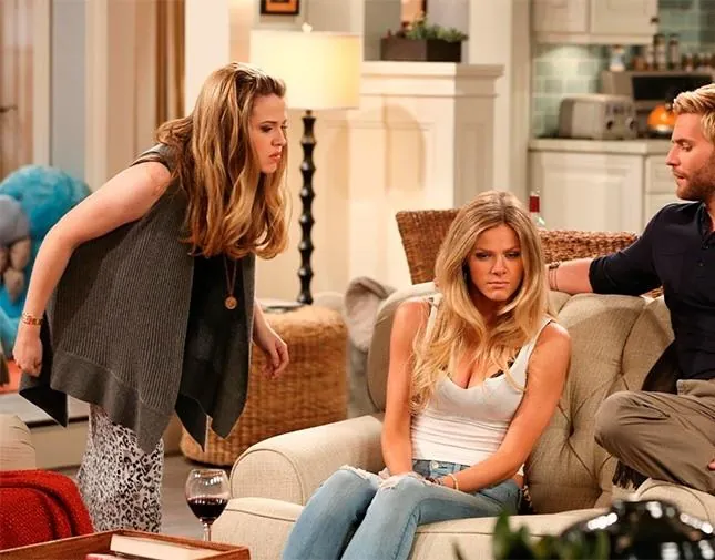 У друзей жизнь лучше (2014) смотреть онлайн бесплатно У друзей жизнь лучше (2014) сериал смотреть онлайн бесплатно