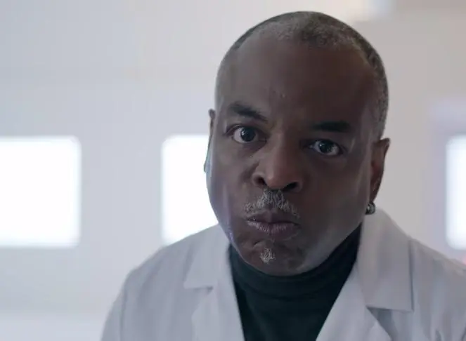 Странный город (2019) в хорошем качестве смотреть онлайн Странный город (2019) сериал в хорошем качестве смотреть онлайн