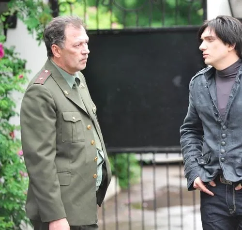 Даёшь молодёжь! (2009) 1-9 сезон 1-24,25,26 серия смотреть онлайн Даёшь молодёжь! (2009) сериал 1-24,25,26 серию 1-9 сезона смотреть онлайн